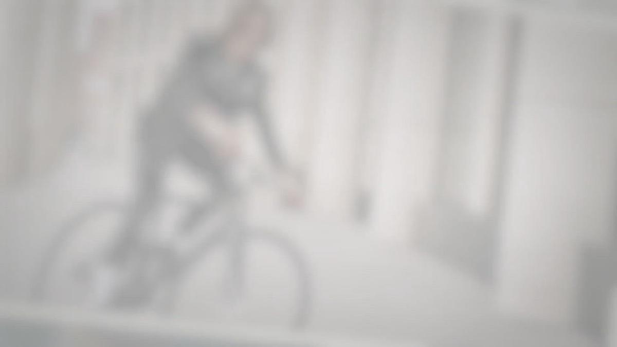 'Video thumbnail for Four Things You Should Know About Road Bicycles Before Your First Purchase'