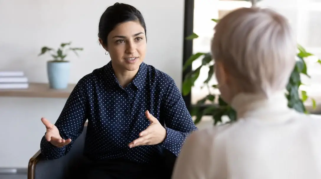 5 Body Language Habits For Assertive Communication
